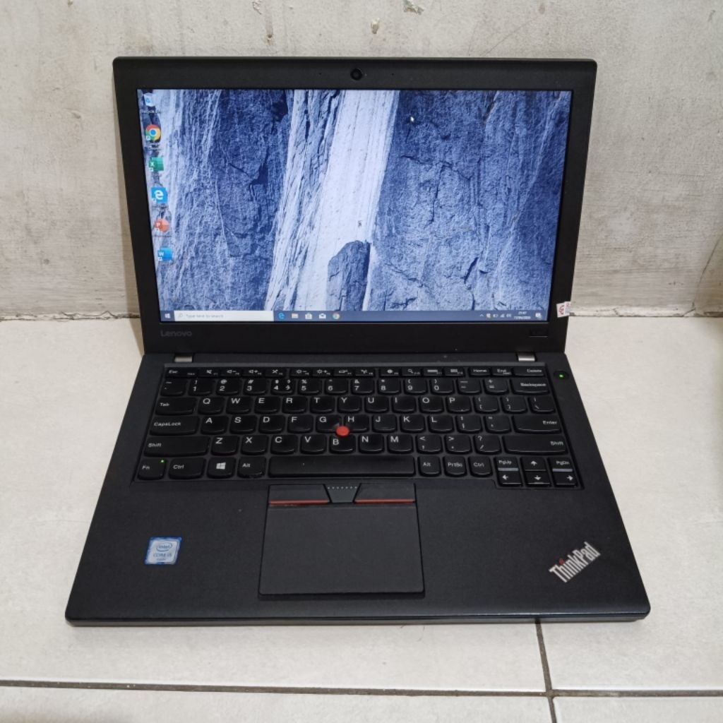 Laptop Lenovo Thinkpad X250, Intel Core i5 - 5300U, ~ 2,3Ghz- VGA : Intel HD Graphics 5500- RAM : 8 
