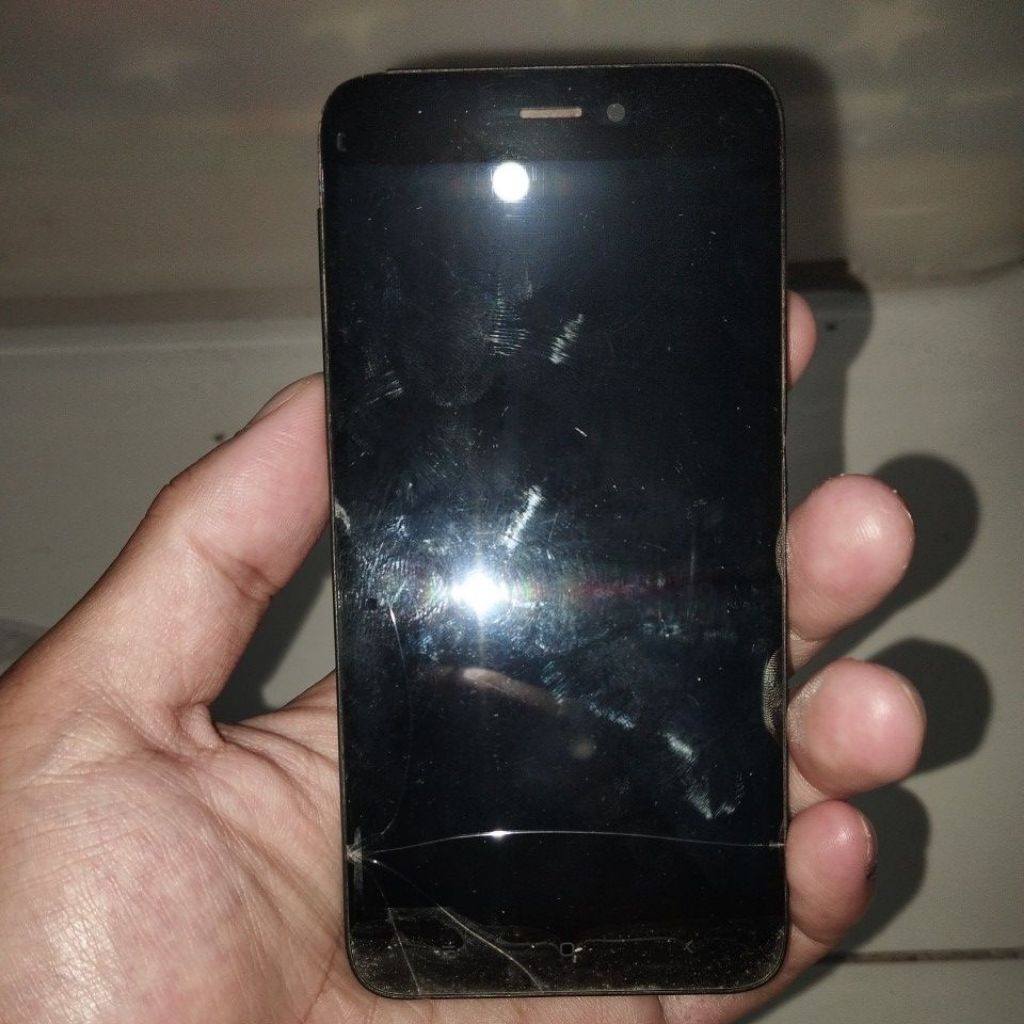 LCD & Touchscreen & Frame Xiaomi Redmi 5A [Minus Retak]