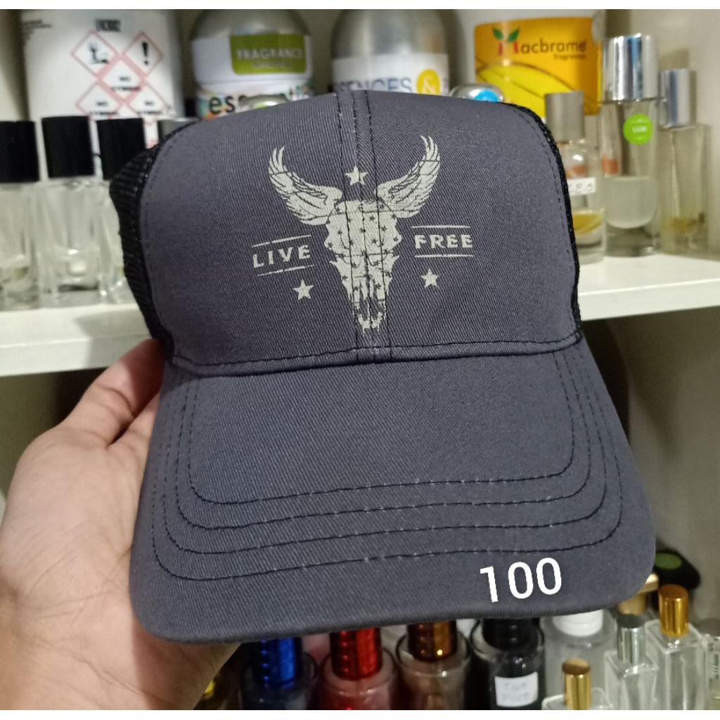 Topi Trucker Cap Cody James