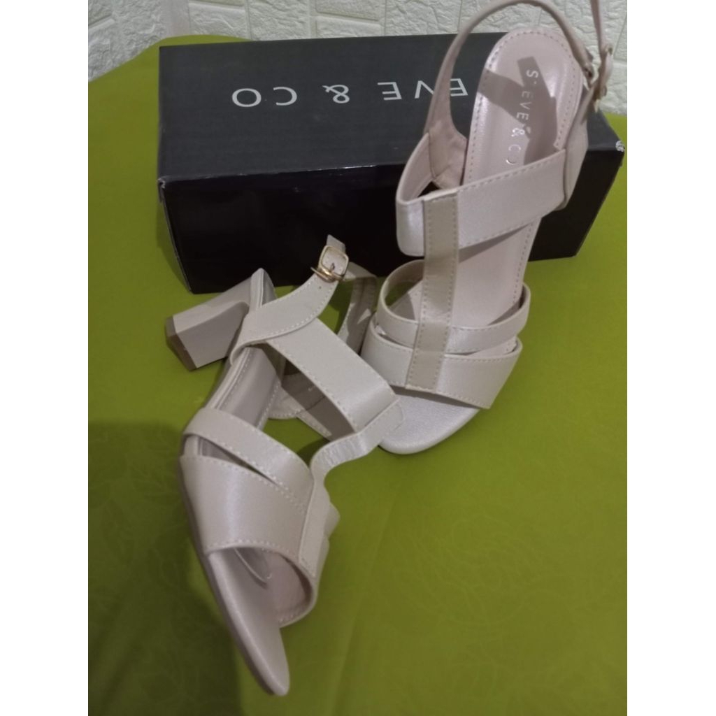 Heels Steve & CO