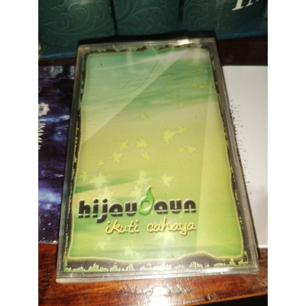 Kaset pita Hijau Daun - Ikuti Cahaya SEGEL
