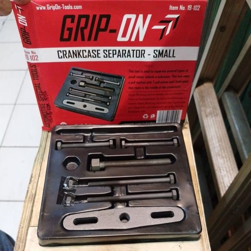 Crankcase Separator Kecil 19-102 GRIP ON – Alat Pembelah Crankcase Mesin / Crankcase Splitter Tool S