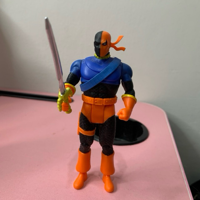 Mcfarlane Deathstroke Figure