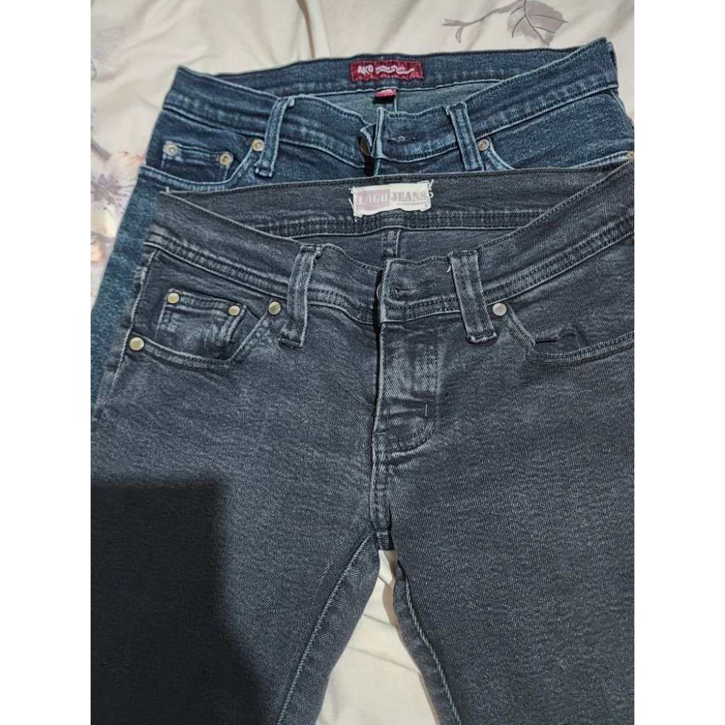 Jeans Logo Jeans Ako Jeans Wanita - Preloved