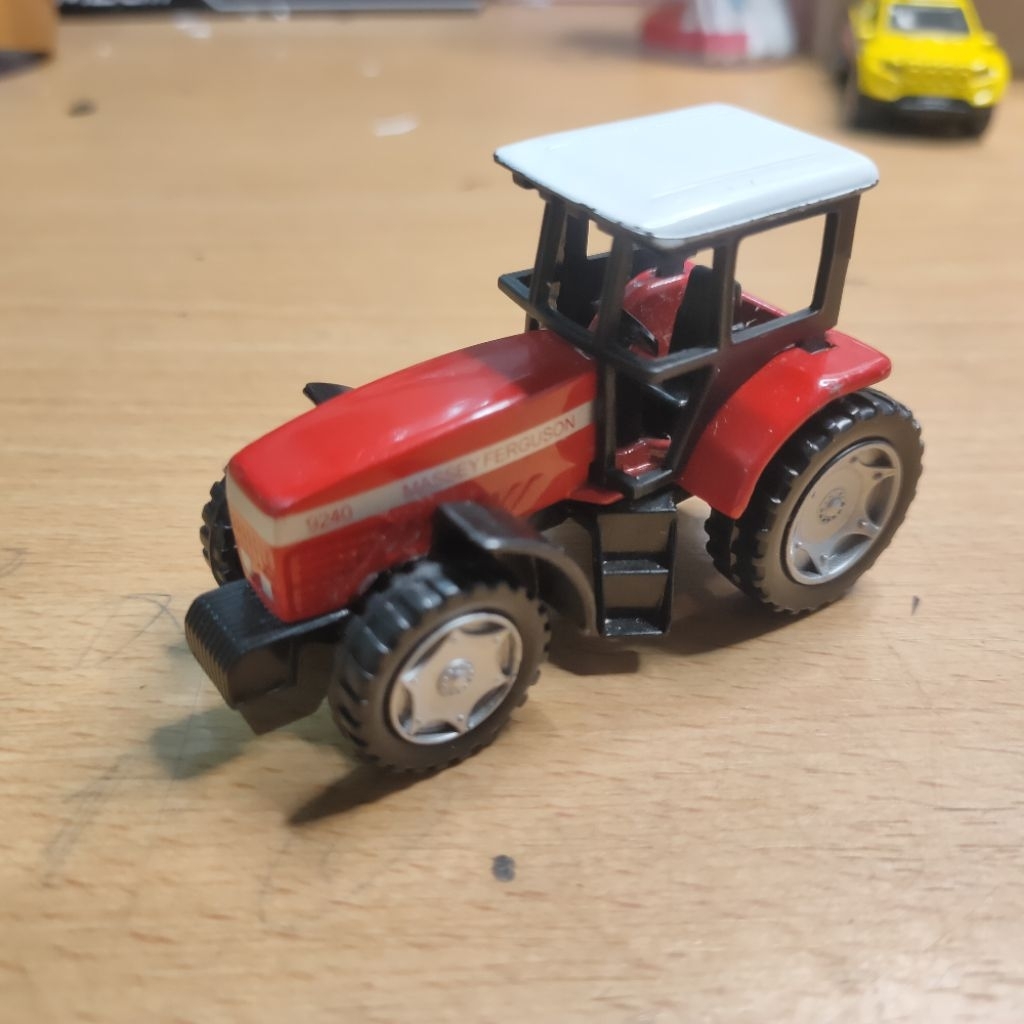Diecast Siku Tractor 1/64 Super Duper Rare