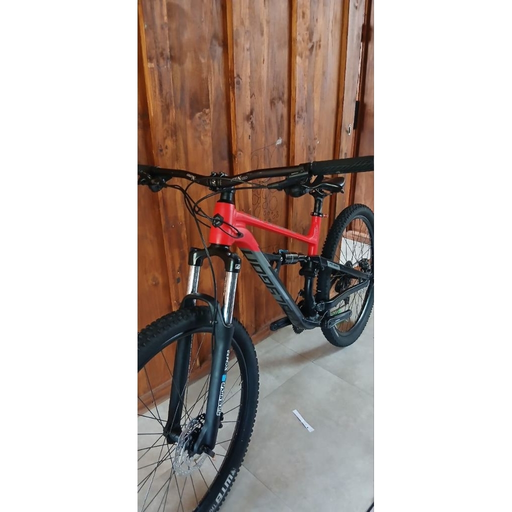Sepeda Polygon Siskiu D7 thn 2022 size M27.5 second