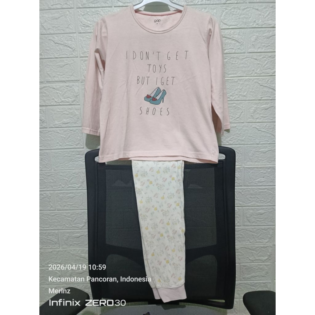 Setelan baju anak perempuan/baju tidur/baju harian untuk usia 8-10th dari Gap & DAIZ