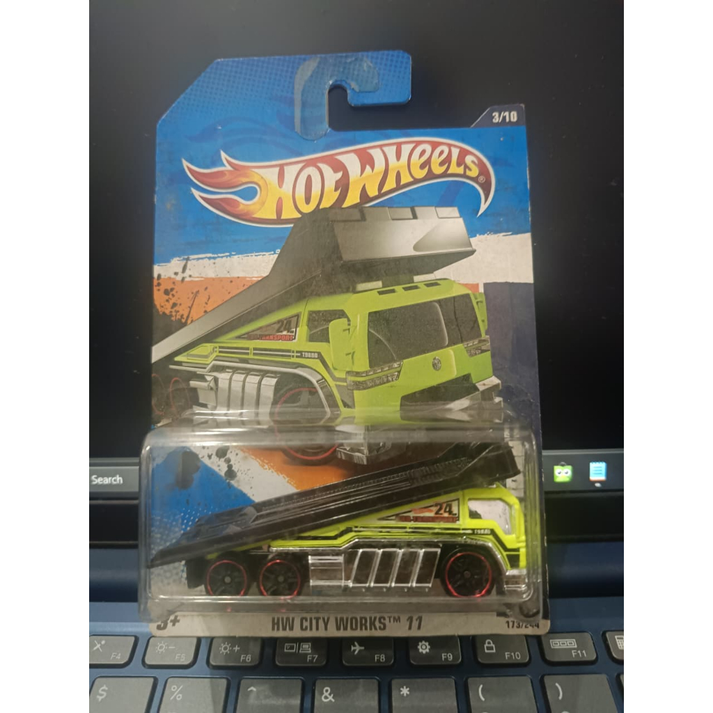 Hot wheels Back Slider Hw City Works Green