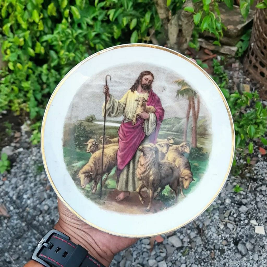 Piring antik yesus menggembala