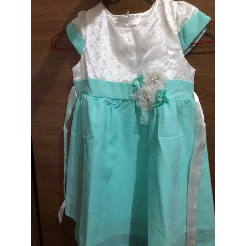 gaun anak perempuan putih tosca preloved
