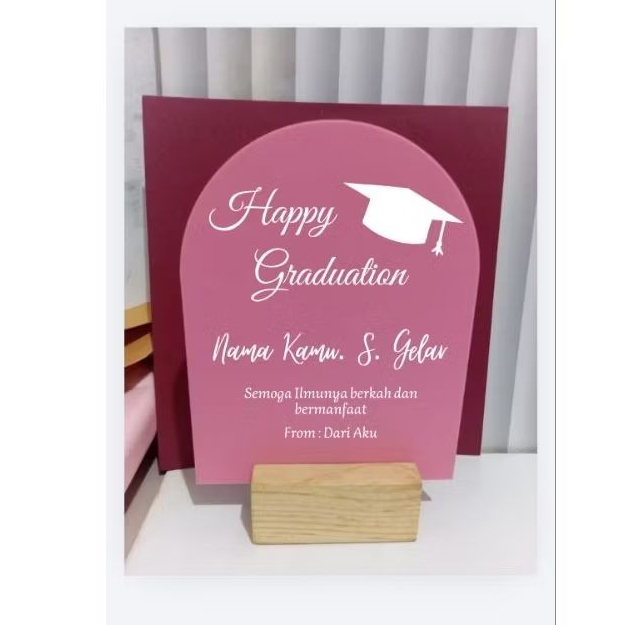 Gift wisuda Akrilik Lettering pink , bening