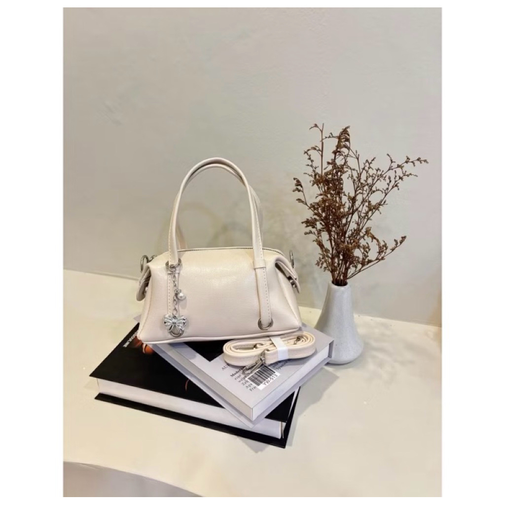 TAS WANITA SELEMPANG SELINGBAG ~TAS WANITA~TAS SELEMPANG<TAS SELING BAG~TAS MURAH~TAS KEREN~TAS PASH