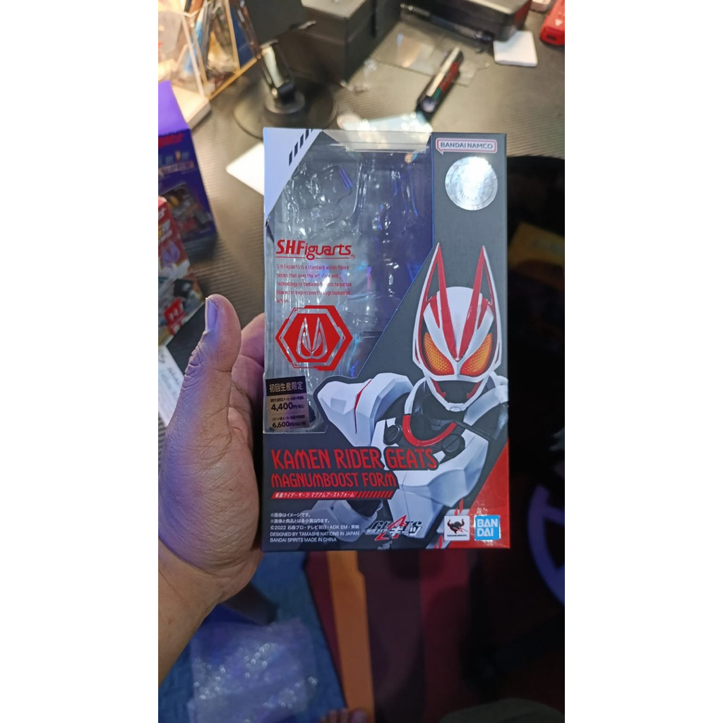 SHF Kamen Rider Geats Magnum Boost - Original