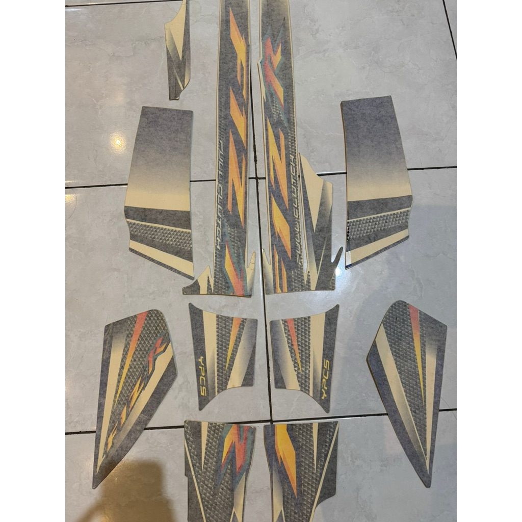Striping laminasi mirip original  Fiz r biru putih 2004