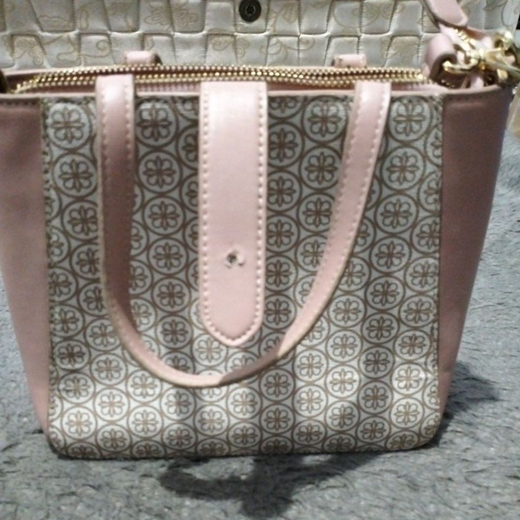 PRELOVED LES CATINO