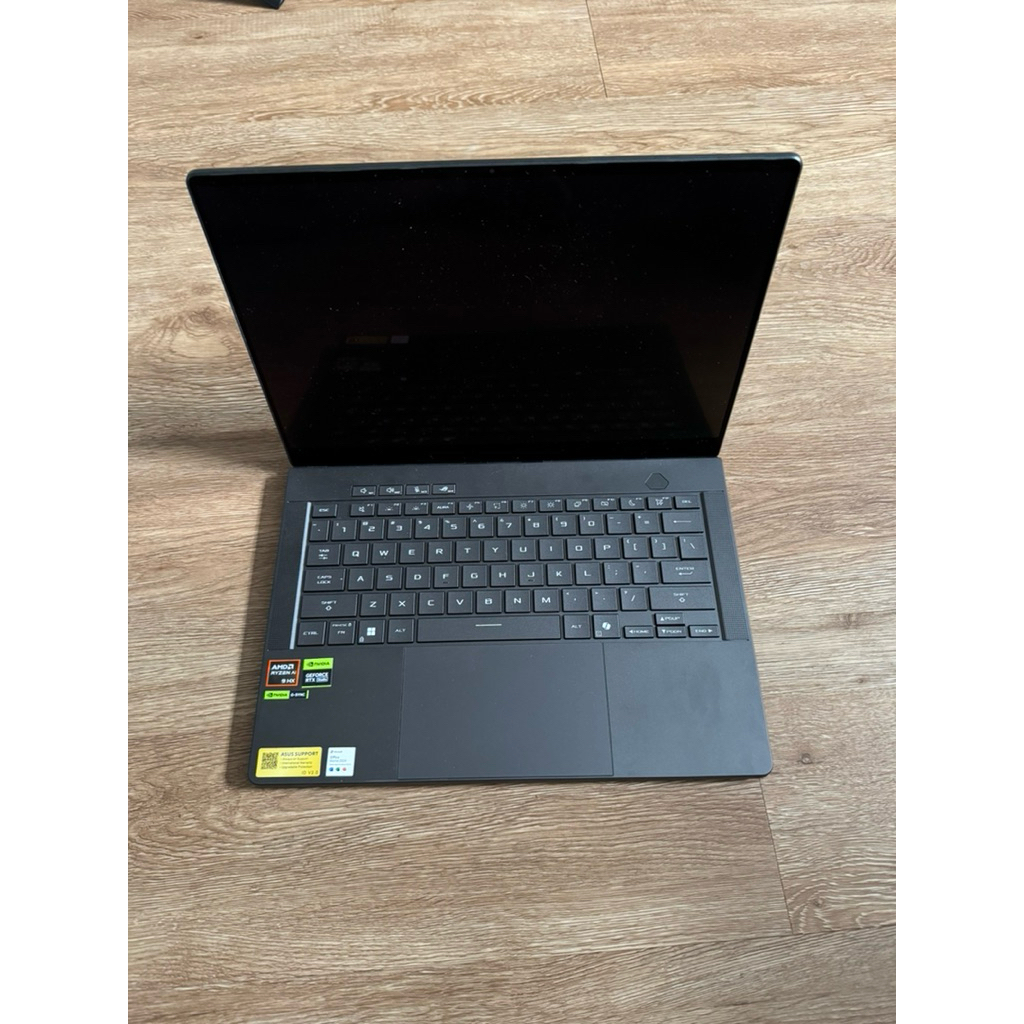 Asus ROG Zephyrus G14 GA403WM Ryzen AI 9 HX370 RTX5060 32Gb 1Tb 14" WQXGA OLED 120Hz