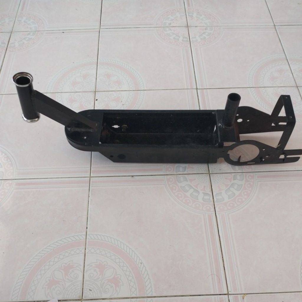 Frame bodi skuter listrik kondisi bekas mulus