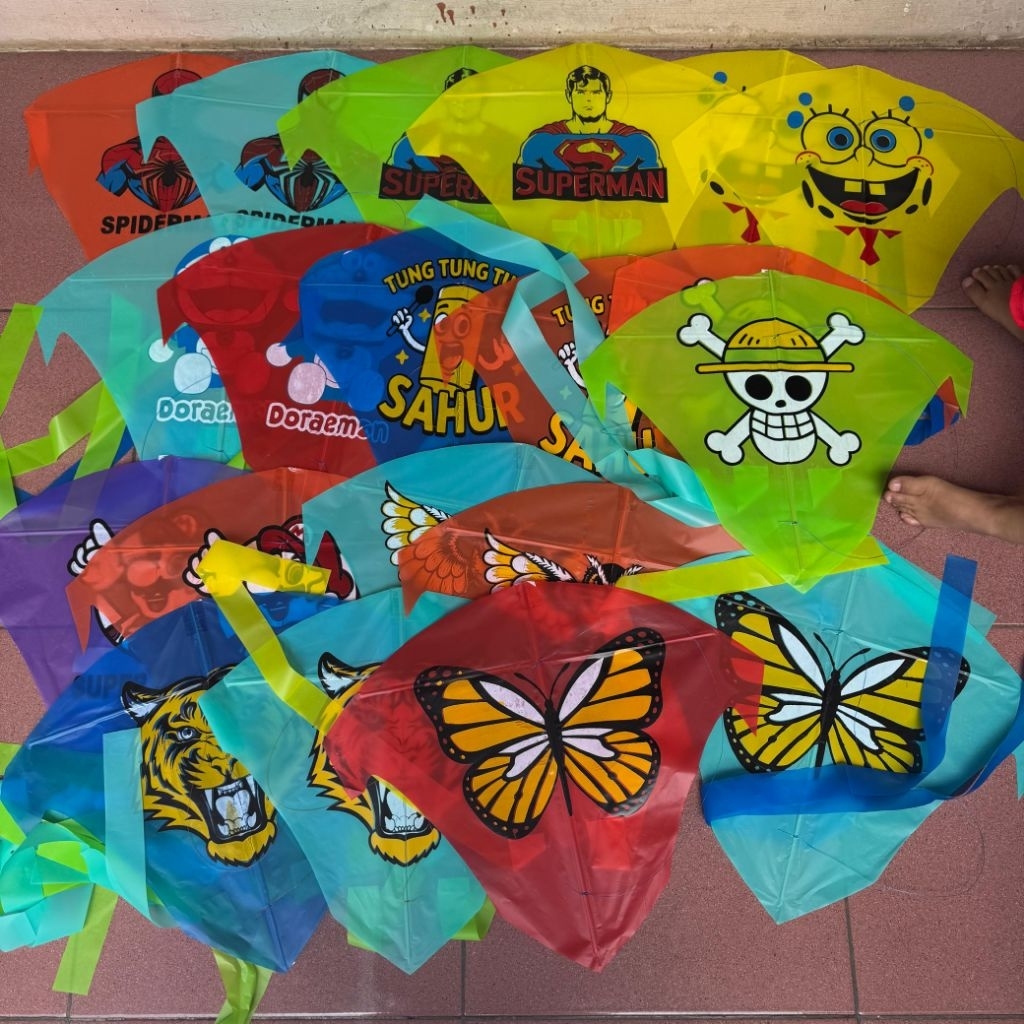 Layangan karakter layangan anak layangan hias layangan lucu  layangan plastik isi 20pcs