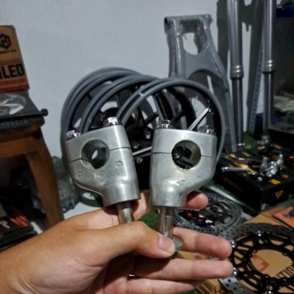 raiser / dudukan stang original copotan crf 150L
