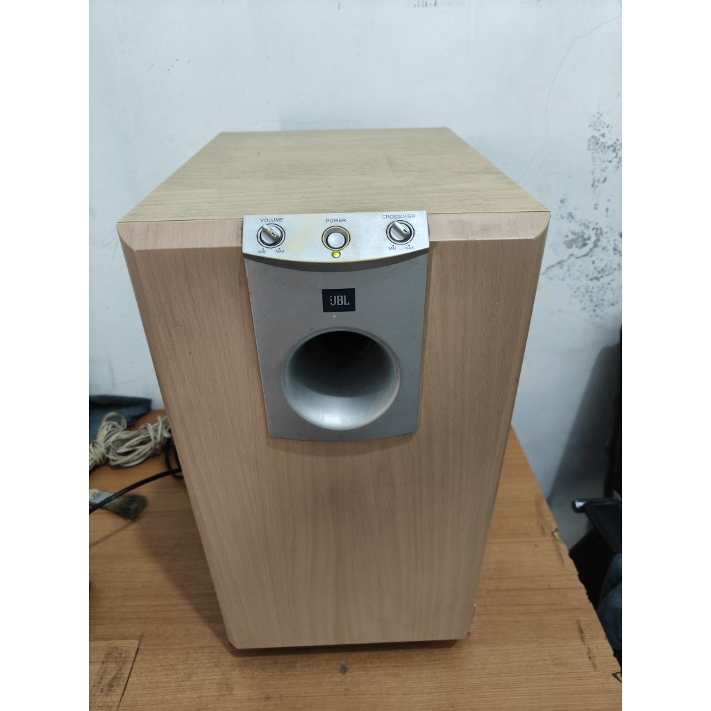 speaker subwoofer aktif JBL SC SSUB