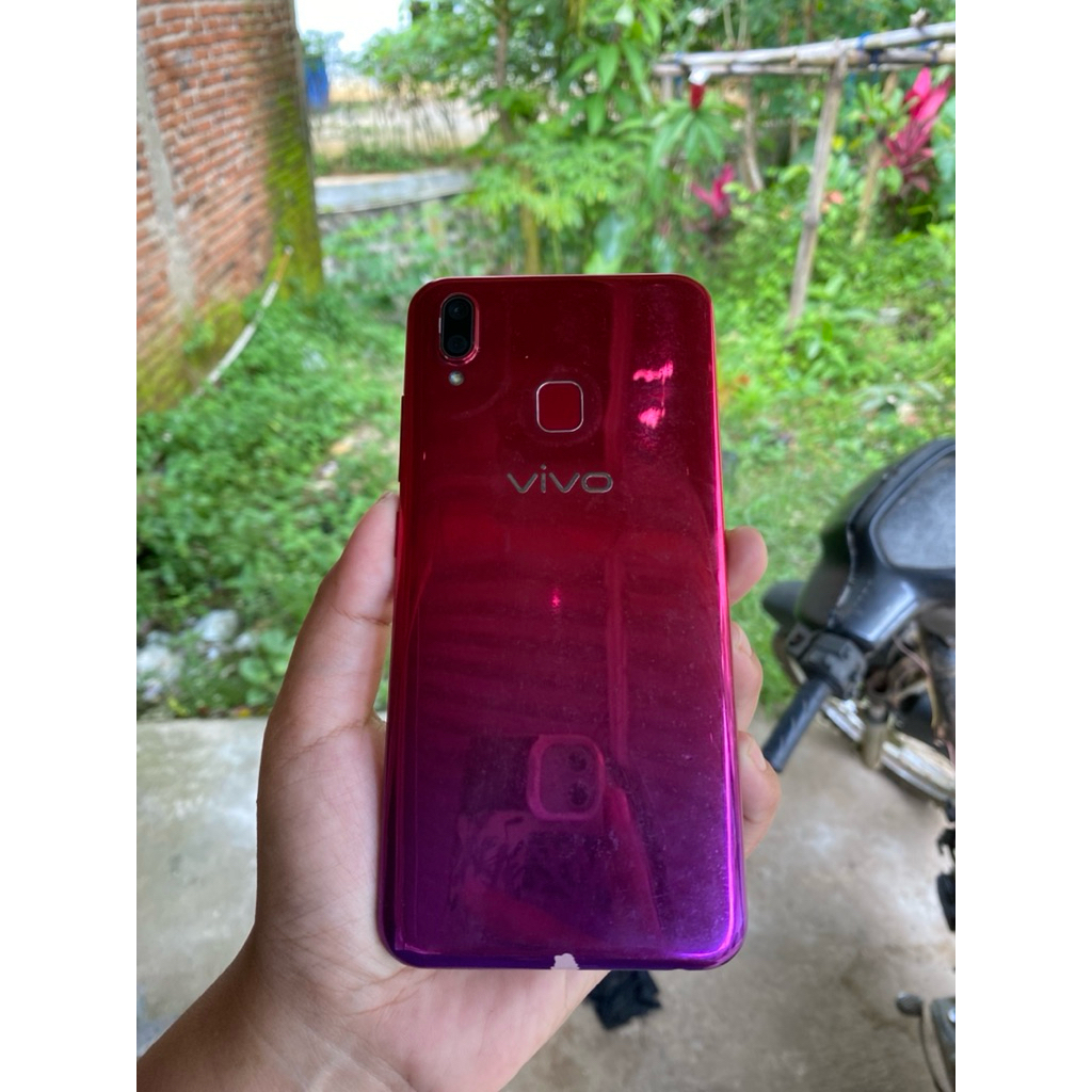Hp murah vivo y95 Ram 4g internal 32gb.nominus masih enak dipake