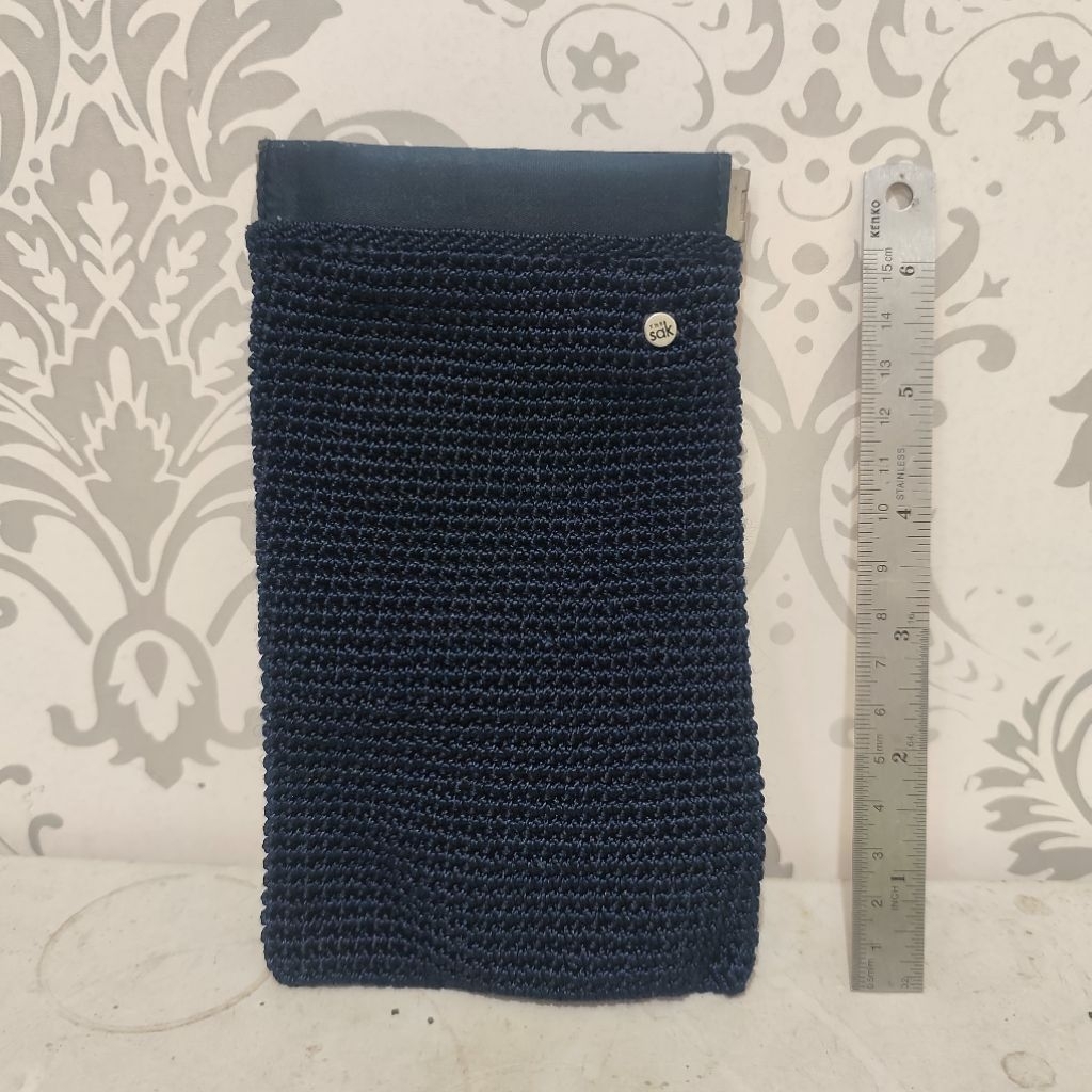 Dompet sarung rajut handphone the Sak preloved