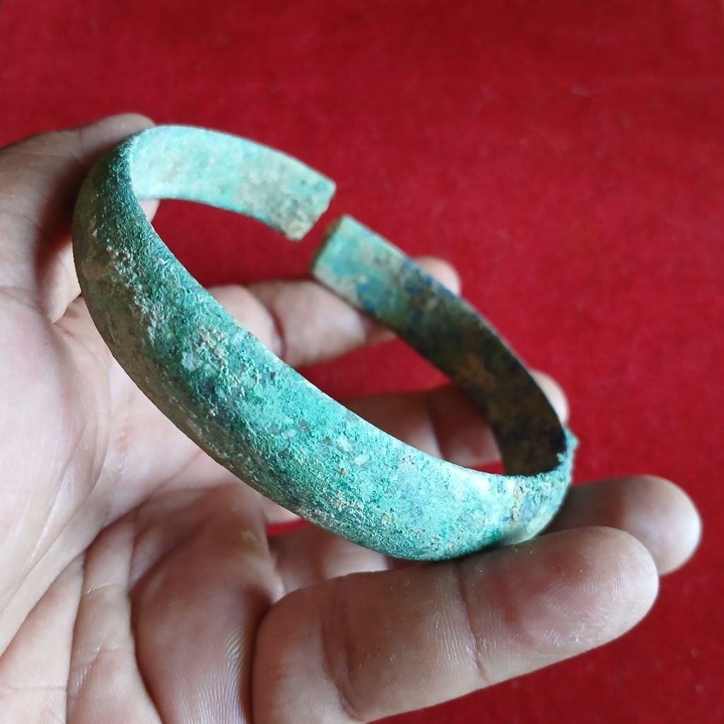 Koleksi Temuan Galian Tanah Binggel Perunggu KUNO