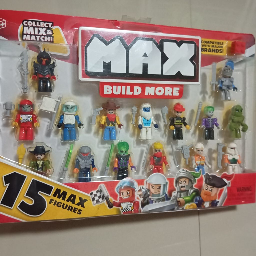 Zuru Max Build More 15 Action Figure Compatible with Lego Brand Max Value Baju Zirah Ksatria Knight 