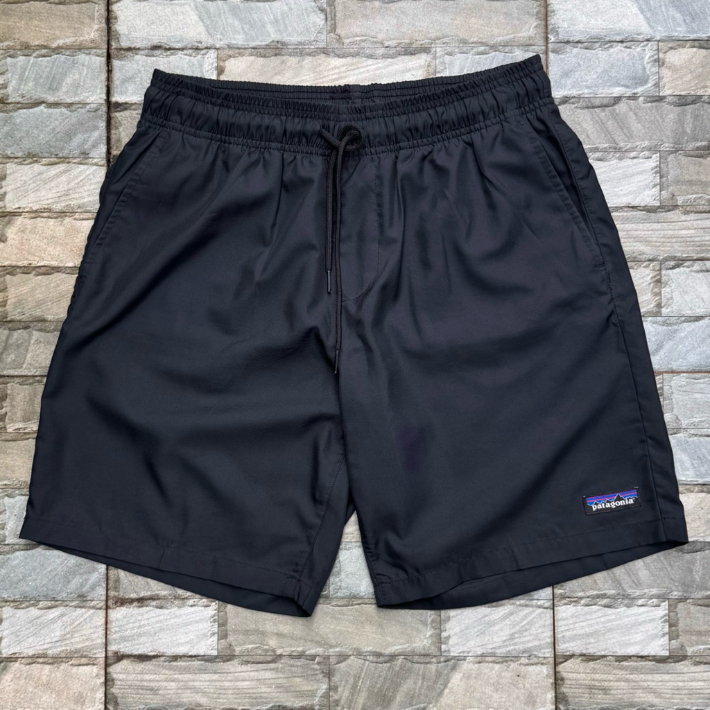 celana pendek hiking outdoor patagonia hitam bp1