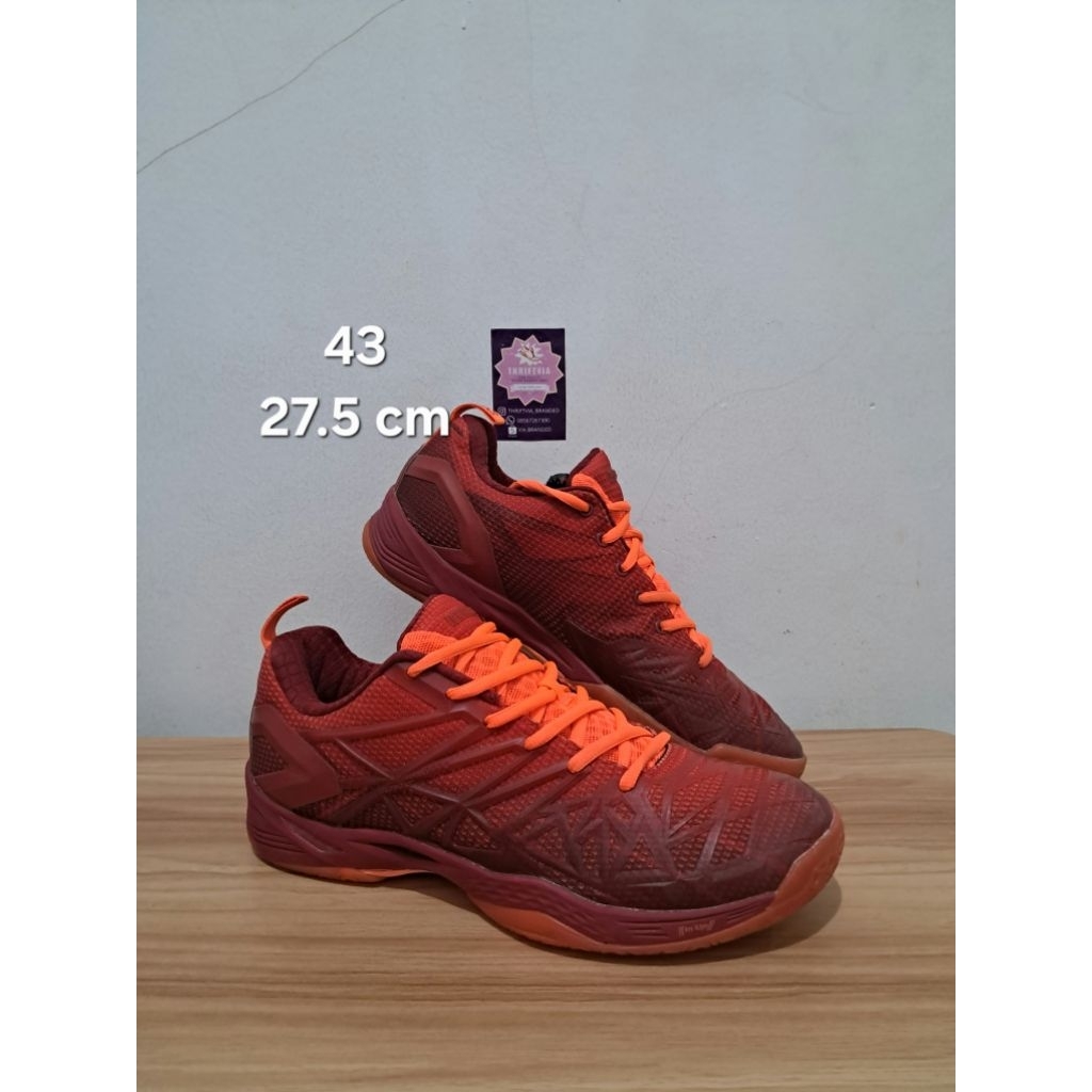 sepatu badminton second size 43