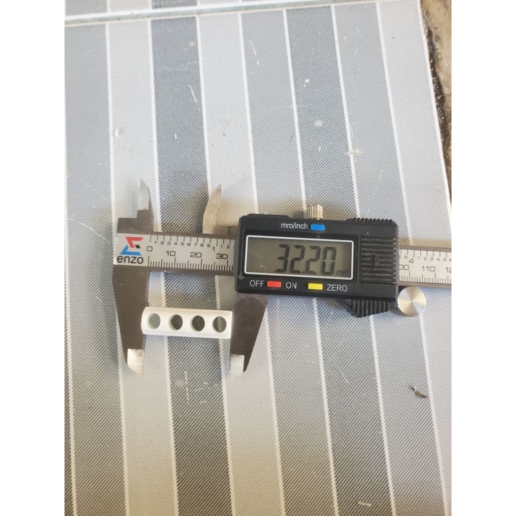 keramik band heater lobang 4