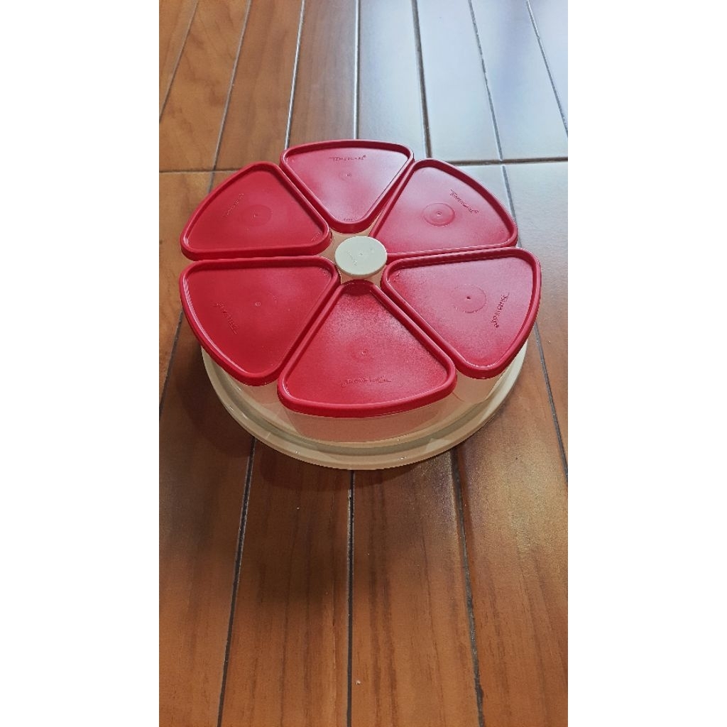 Modular carousel Tupperware Baru