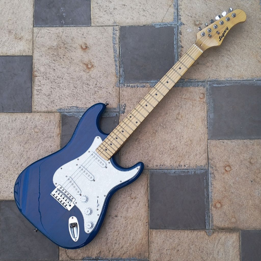Legacy EG100 Stratocaster Trans Blue