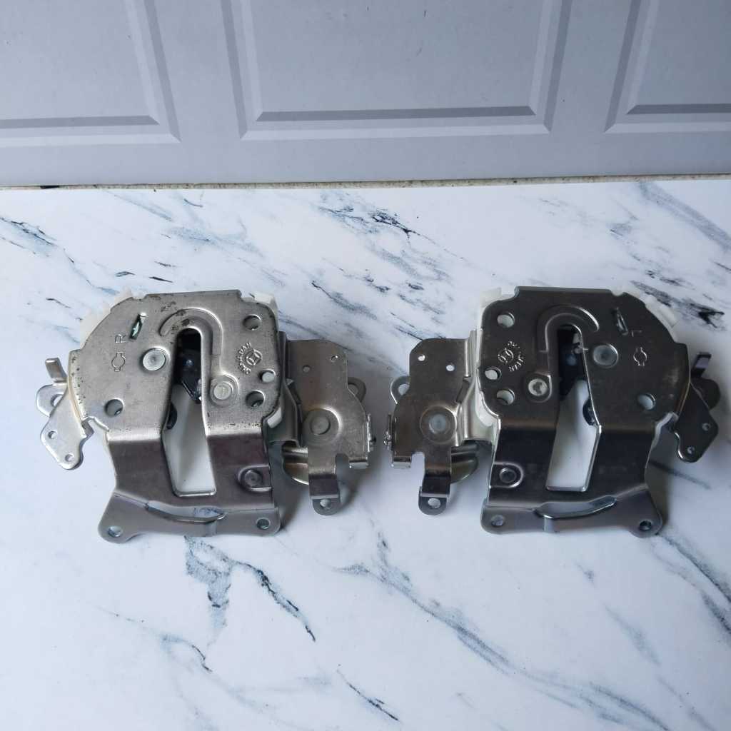 doorlock pintu tengah nissan evalia original