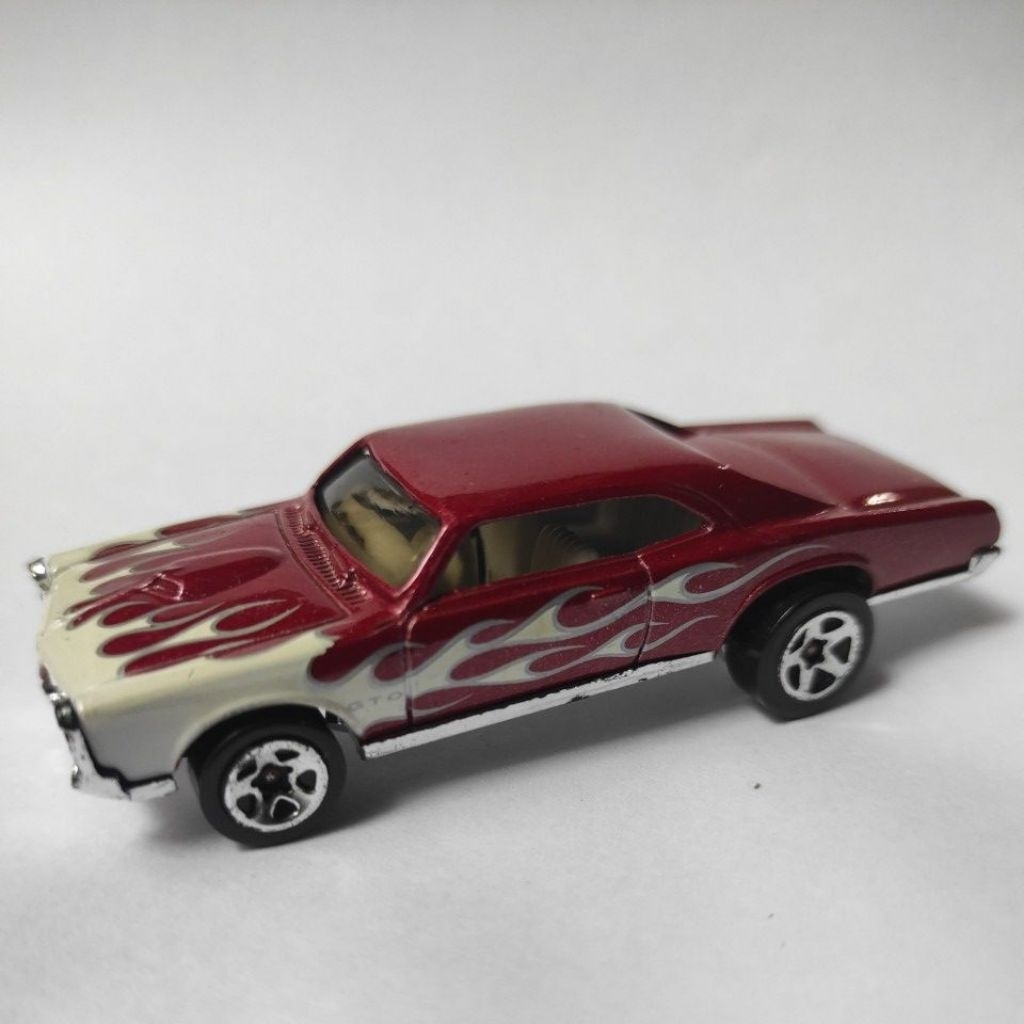 Loose Hotwheels Pontiac GTO 67 merah putih