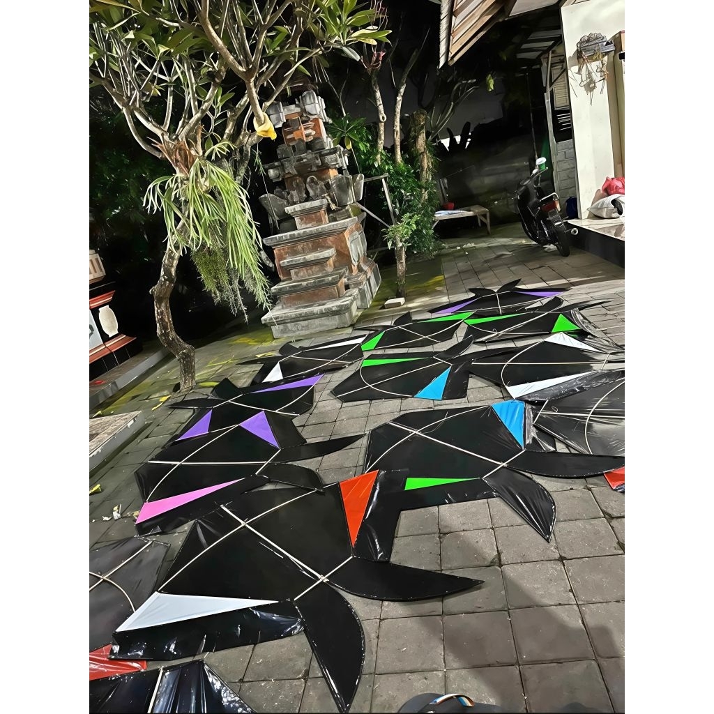 LAYANG LAYANG COTEK