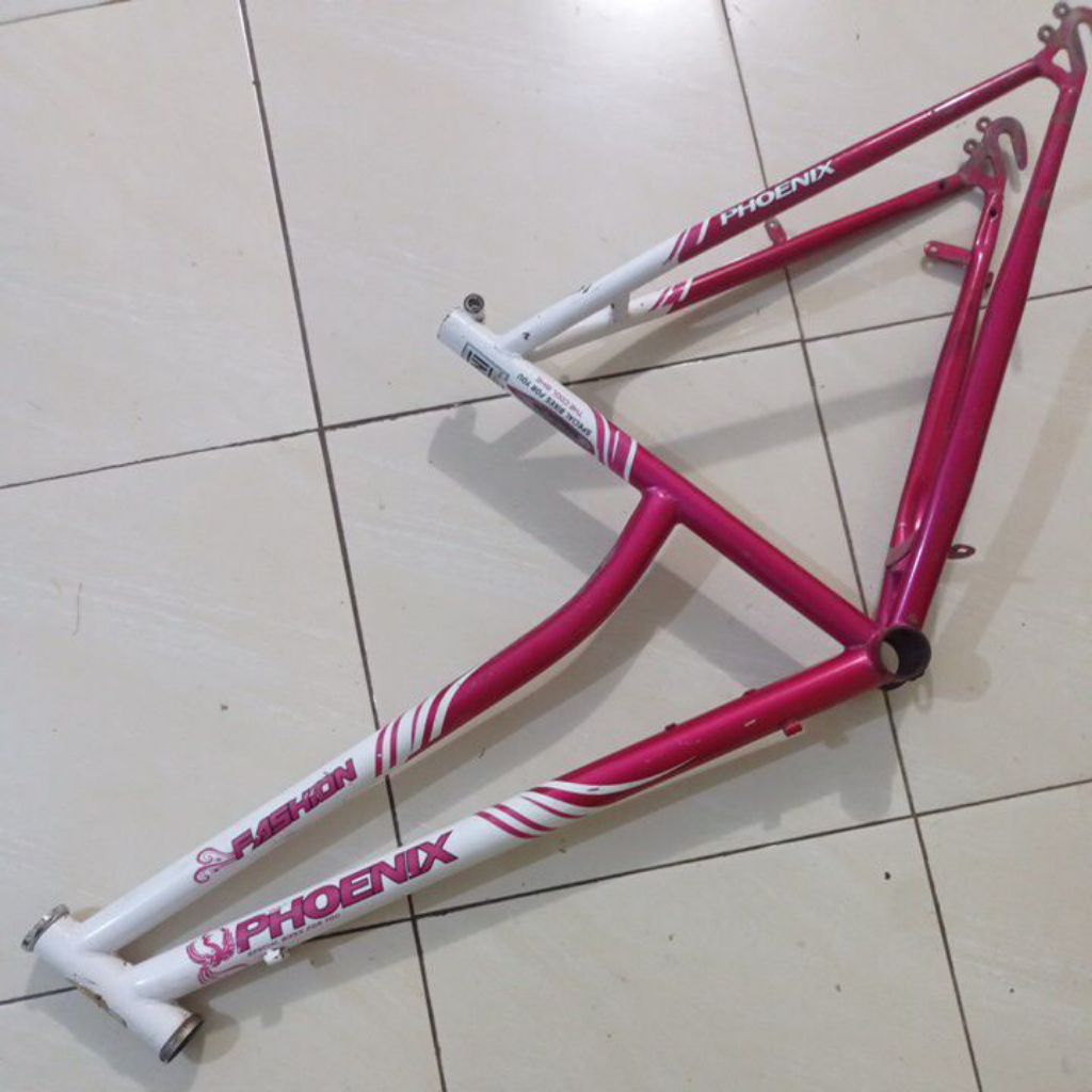 Frame sepeda perempuan bekas ukuran 26 Phoenix besi