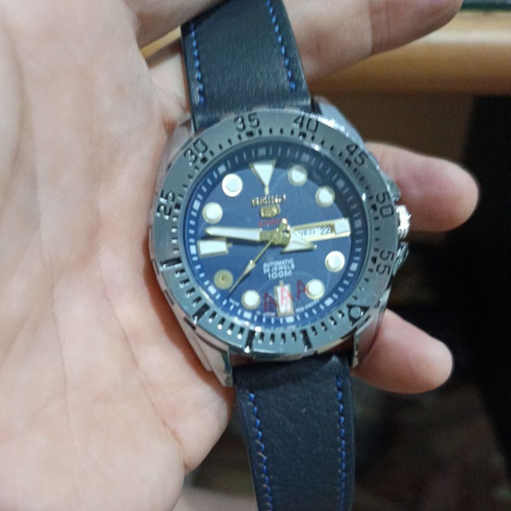 Seiko 5 day date monster bezel aktif