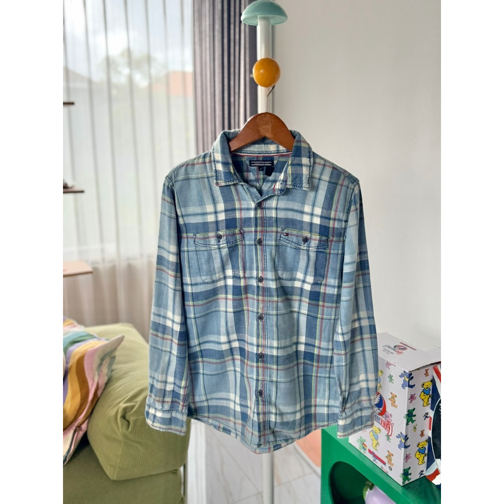 Kemeja Tommy Hilfiger