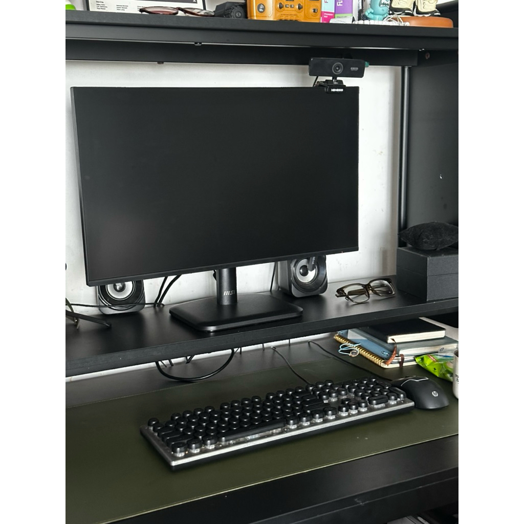 1 set komputer + CPU second + keyboard + webcam + speakers