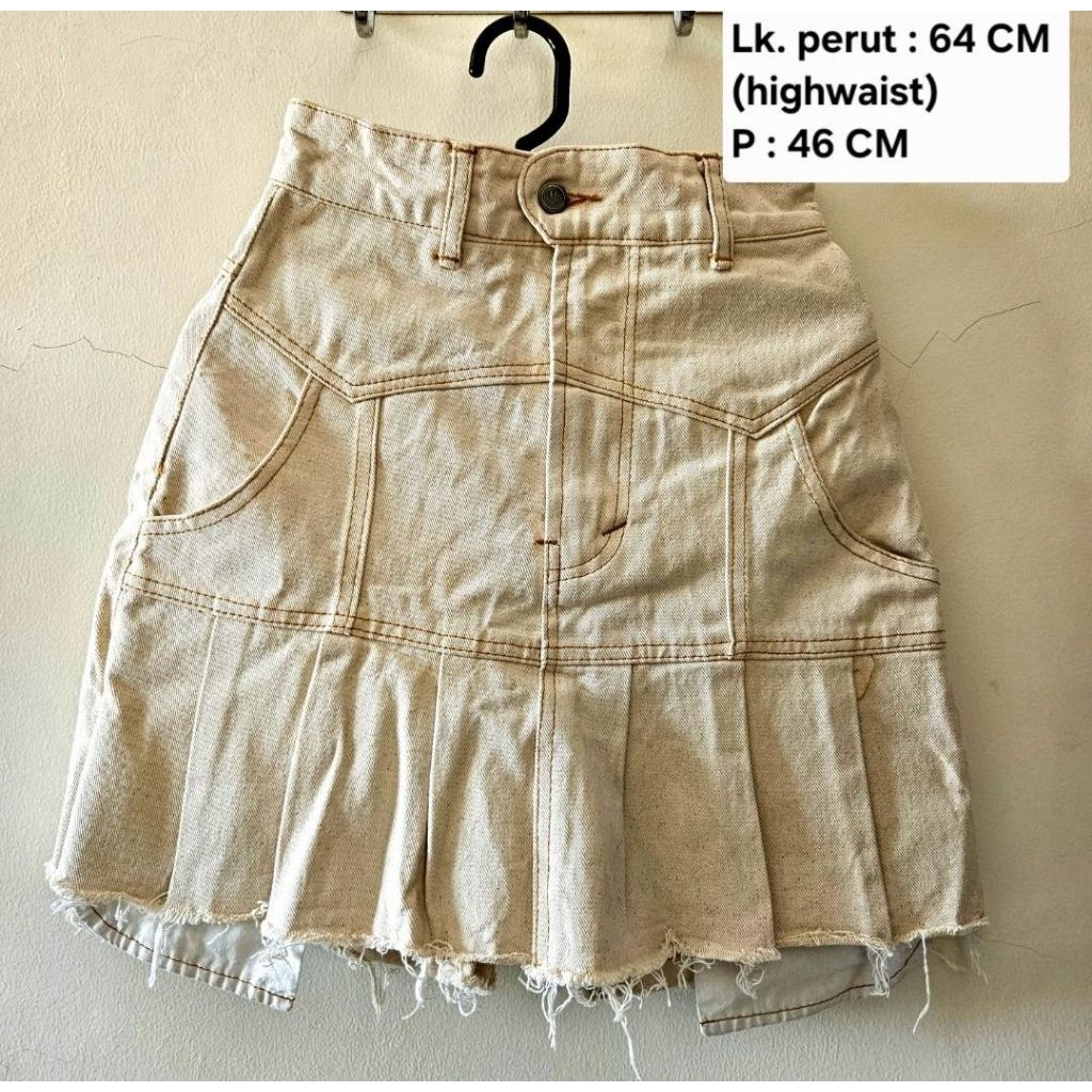AUCTUS Highwaist Skort Denim Cream / Bawahan Rok Celana bahan denim cream Trendy Y2K