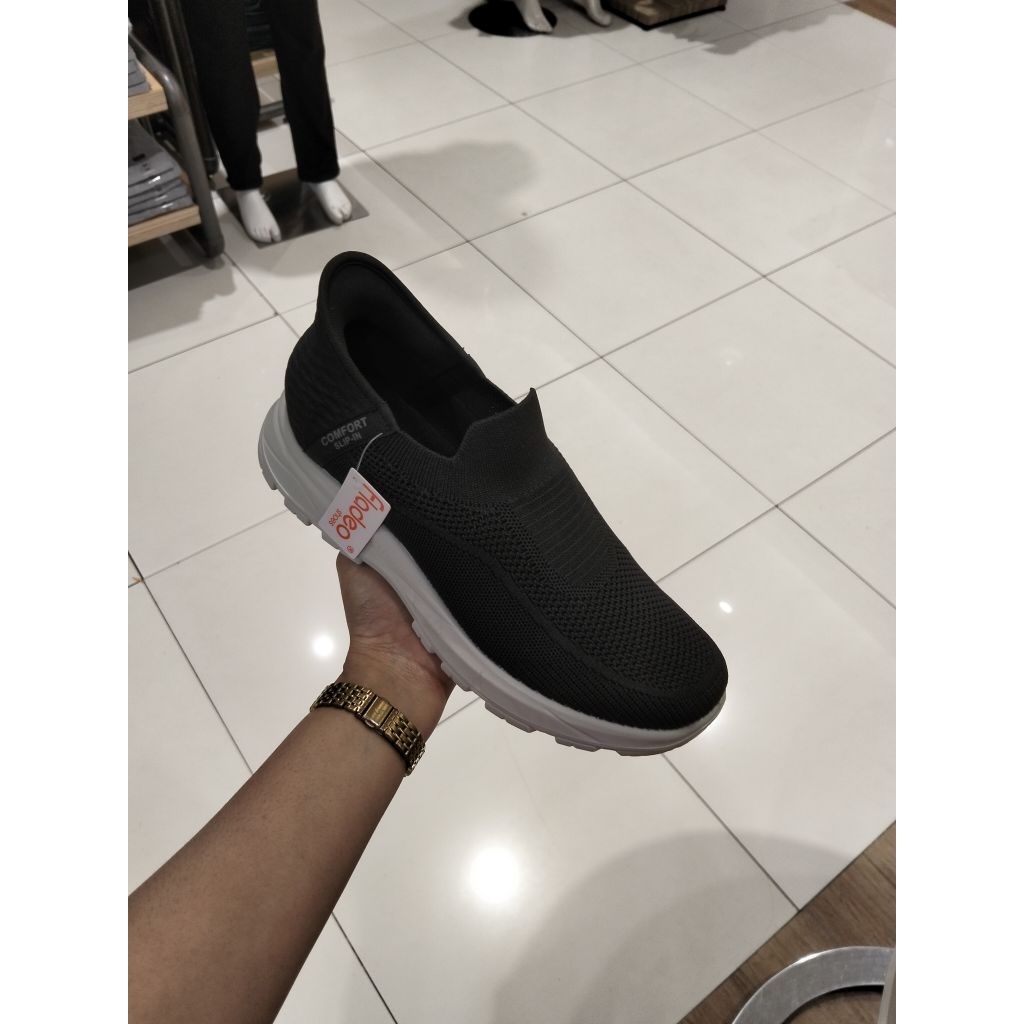 SEPATU COWOK FLADEO SNEAKERS SLIP ON PROMO ORIGINAL MATAHARI STORE