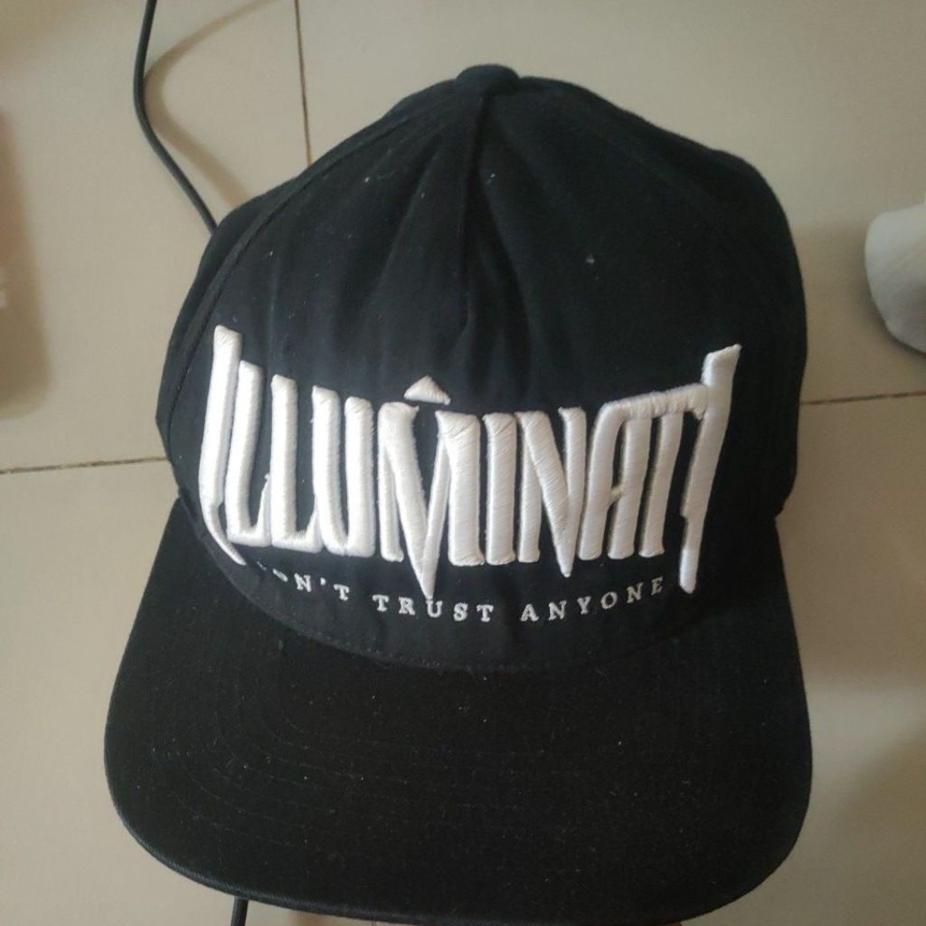 topi premier iluminati