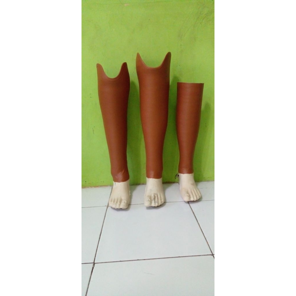 kaki palsu bawah lutut lokal telapak lokal