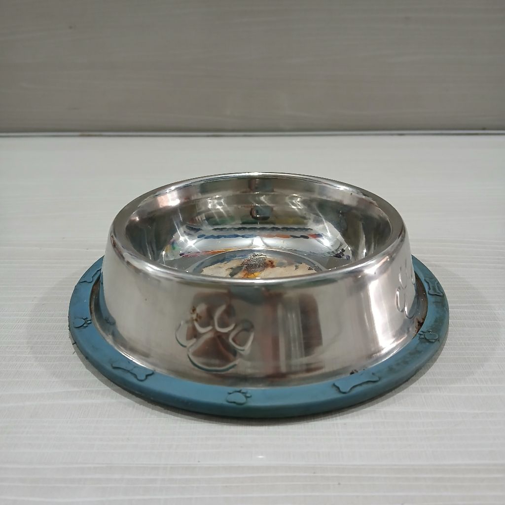 0850-TER 130 OCTAGON TEMPAT MAKAN ANJING