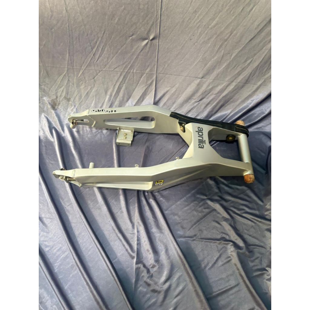 Swing Arm Replika APRILIA Pnp CRF/KLX/WR panjang 66 cm