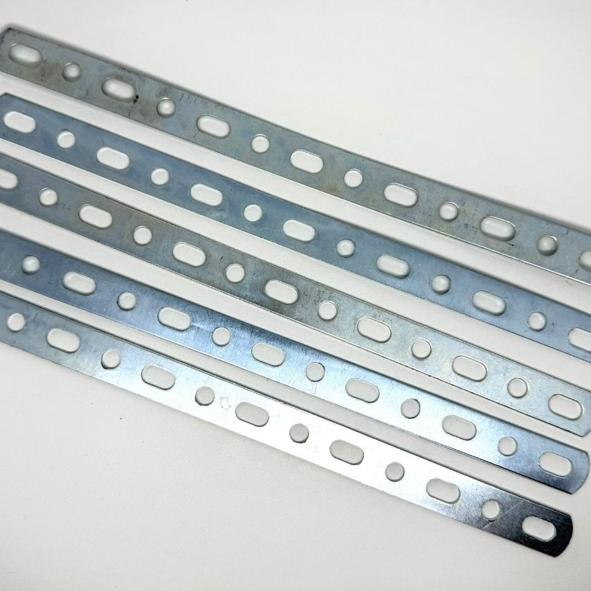 Plat Besi Tebal 1.4mm Panjang 30 Cm Silver/Plat Besi Serba Guna