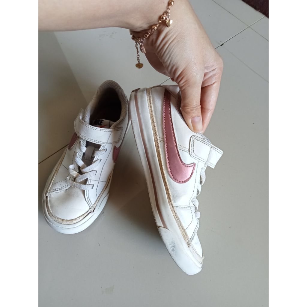 sepatu Nike anak ori