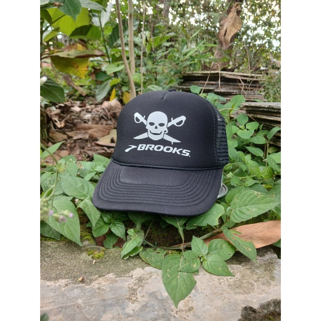 Brooks Running Pirates Logo Trucker Hat