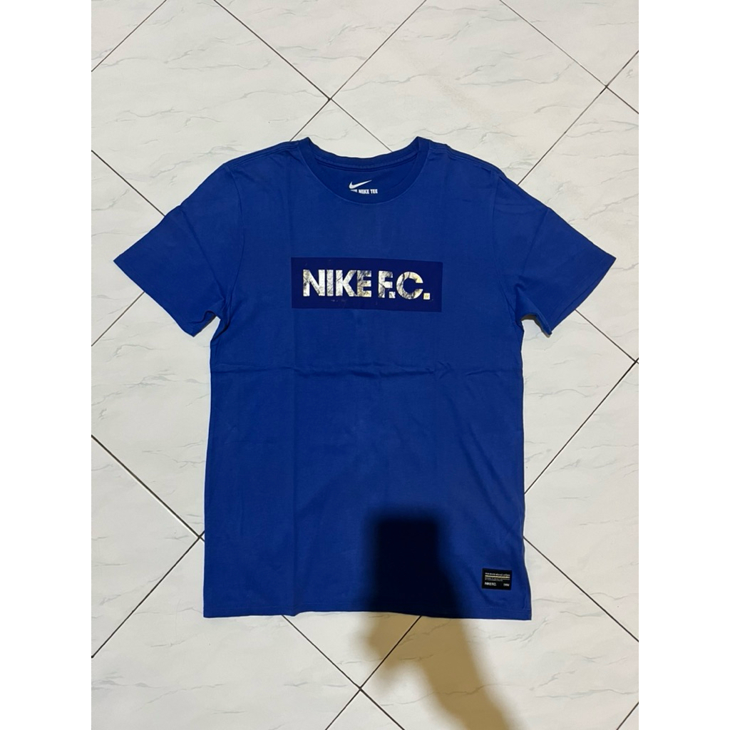 Nike Tee